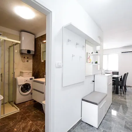 Apartamento Biserka *